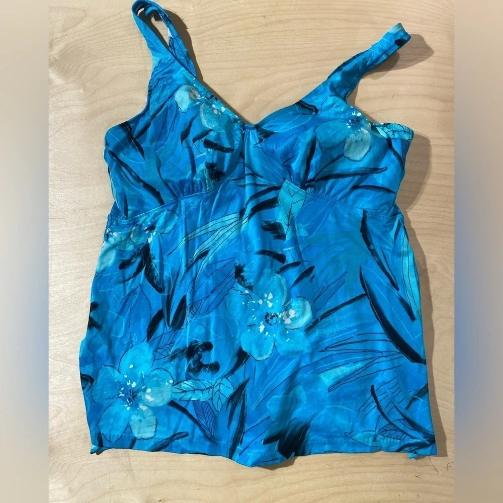 Maxine of Hollywood One Piece Swimsuit 22W (BX)